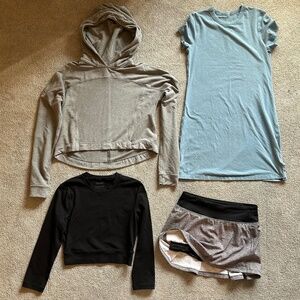 Lululemon lot approximately size 2